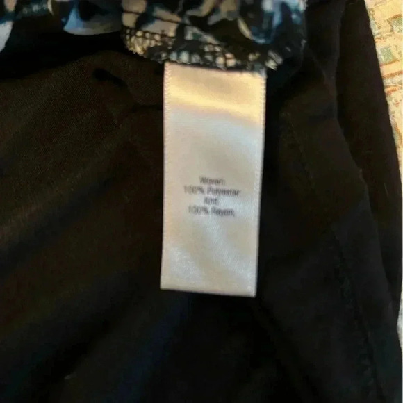 Jennifer Lopez Women’s Size 3X Tank Top with jeweled collar and asymmetrical hem - Picture 3 of 9